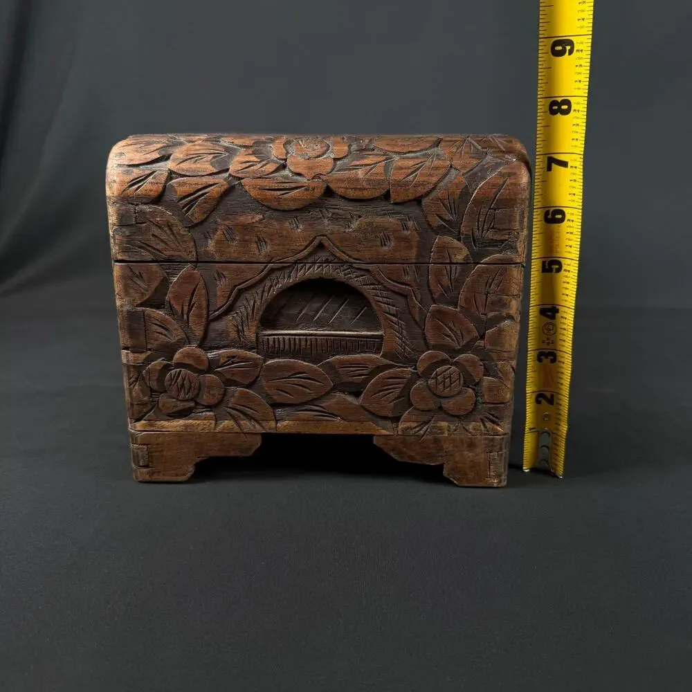 Hand CARVED CHINESE CAMPHORWOOD wood CHEST Jewelry Box Antique